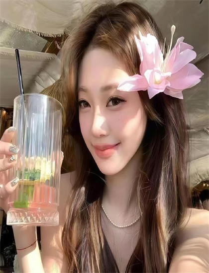 影视评论：《在香港漂着》的艺术价值与娱乐性平衡，卫视热播